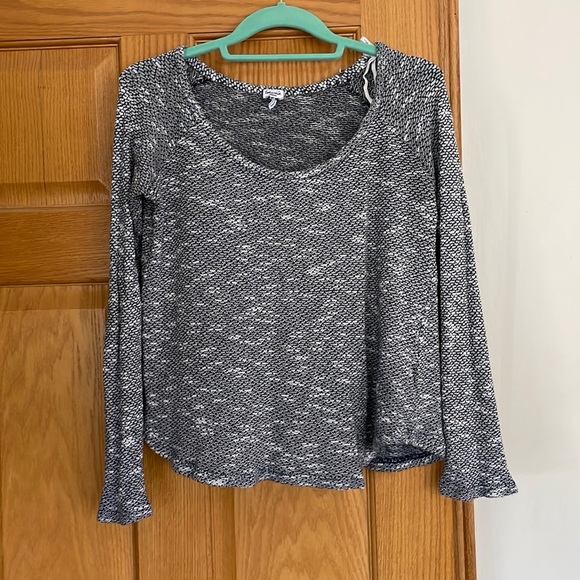 Splendid Sweater - Picture 1 of 2